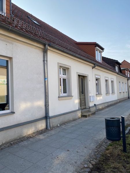 1-R-W * Singlewohnung * Amerikanische Küche * Tageslichtwannenbad